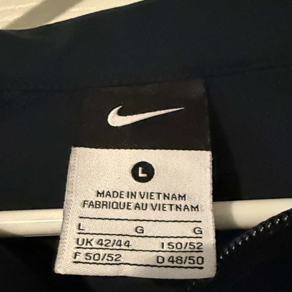 Nike Deep Navy Blue and Gray Jacket with Logo - Picture 2 of 6